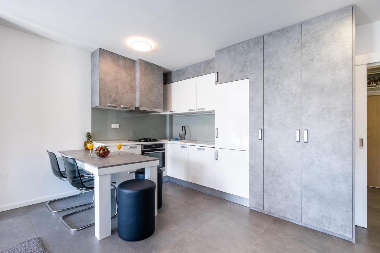 Apartment Zagreb, 0-24, Self Service Check-In, Free Parking Экстерьер фото