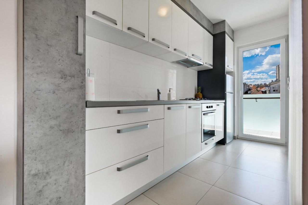 Apartment Zagreb, 0-24, Self Service Check-In, Free Parking Экстерьер фото